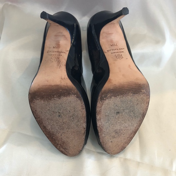 Ann Taylor Heels - Picture 3 of 4